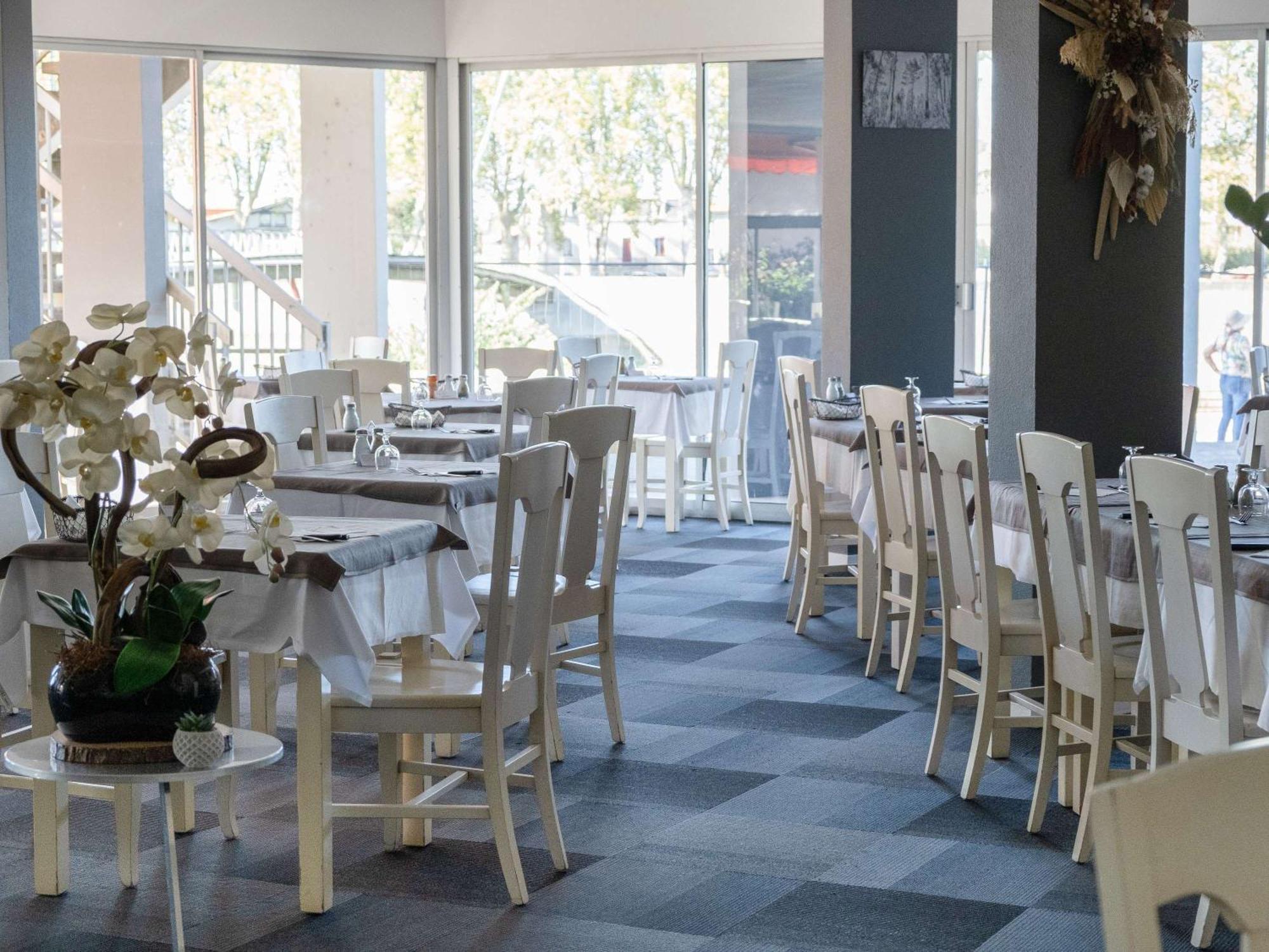 Готель Ibis Styles Dax Centre Екстер'єр фото