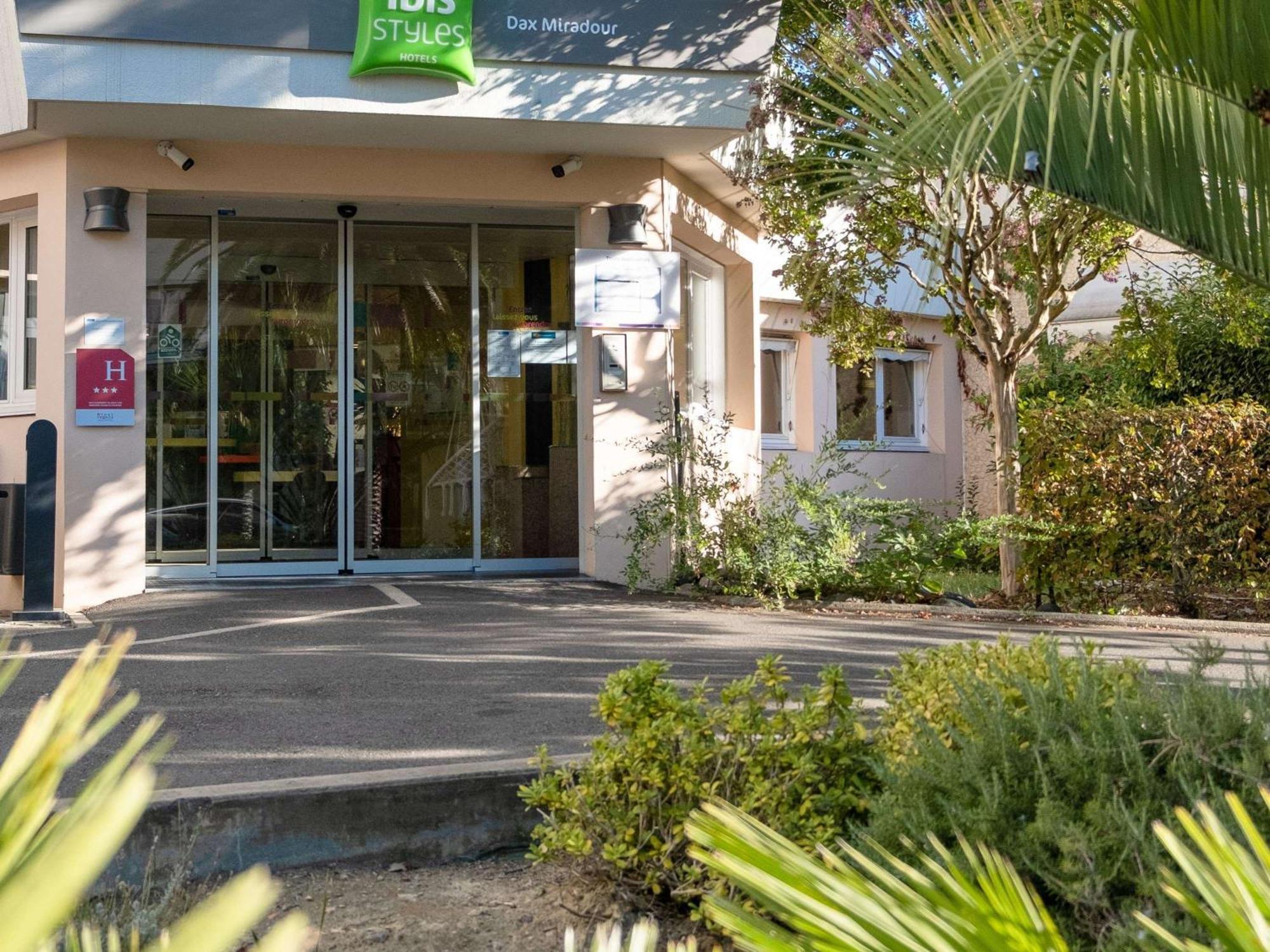 Готель Ibis Styles Dax Centre Екстер'єр фото